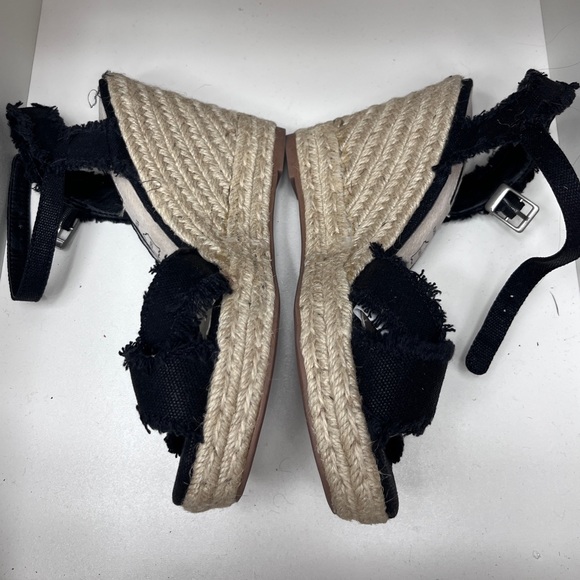 Black canvas espadrilles. Frayed detail with leather insole. - Picture 5 of 5